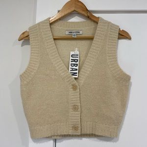 ❤️ SOLD ❤️ Urban Outfitters fuzzy crème sweater vest